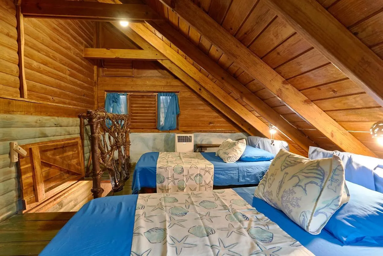 Chalet Tropical Hotel & Restaurant-Pizzeria Bed & Breakfast Las Galeras