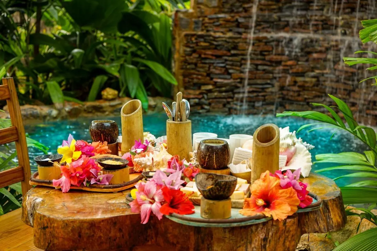 Chalet Tropical Hotel & Restaurant-Pizzeria Bed & Breakfast Las Galeras