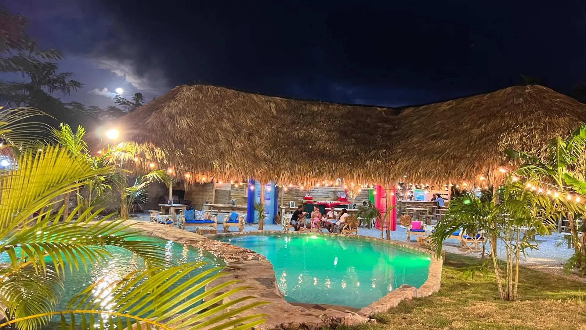 Chalet Tropical Hotel & Restaurant-Pizzeria Las Galeras