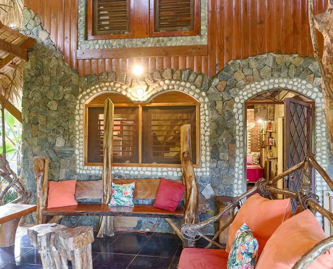 Bed & Breakfast Chalet Tropical Hotel & Restaurant-Pizzeria