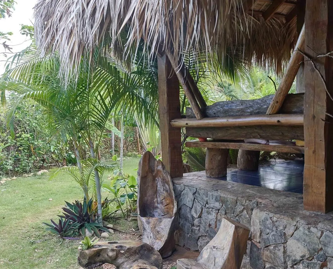 Chalet Tropical Hotel & Restaurant-Pizzeria Las Galeras Bed & Breakfast